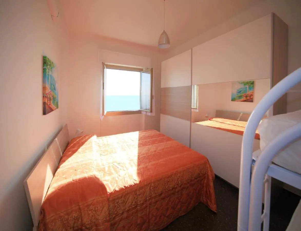 Italianway - Matteotti 7 Frontemare Apartment Borghetto Santo Spirito