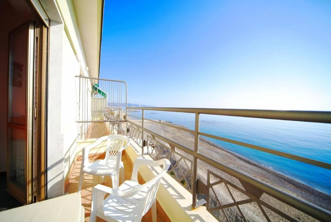 Italianway - Matteotti 7 Frontemare Apartment Borghetto Santo Spirito